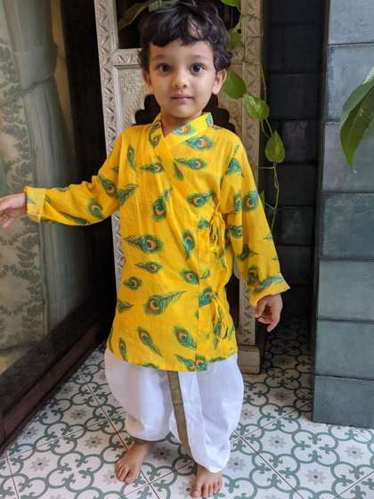 Tura Turi Boys Peacock
                    Feather Printed Cotton Kurta & Dhoti Pants