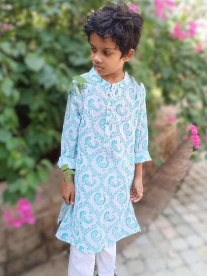 Tura Turi Boys Blue
                    Ethnic Motifs Printed Regular Pure Cotton Kurta with
                    Pyjamas