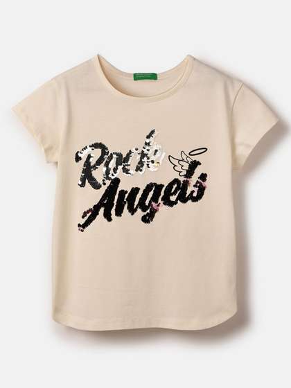 United Colors of
                    Benetton Girls Typography Printed Pure Cotton
                    Regular Fit T-shirt
