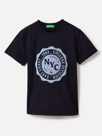 United Colors of
                    Benetton Boys Typography Puff Printed Round Neck
                    Pure Cotton T-shirt