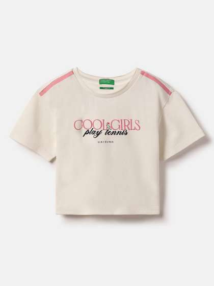 United Colors of
                    Benetton Girls Typography Printed Round Neck Cotton
                    T-shirt