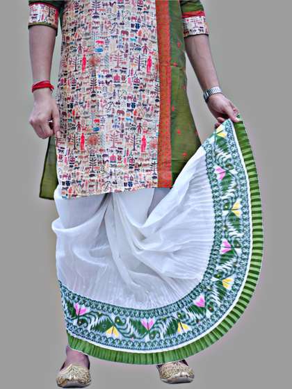 AMIT ONLINE Men
                        Jamdani Green Border White Dhoti