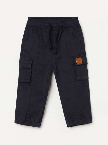 Juniors by Lifestyle
                      Boys Regular Fit Mid-Rise Cargos Trousers