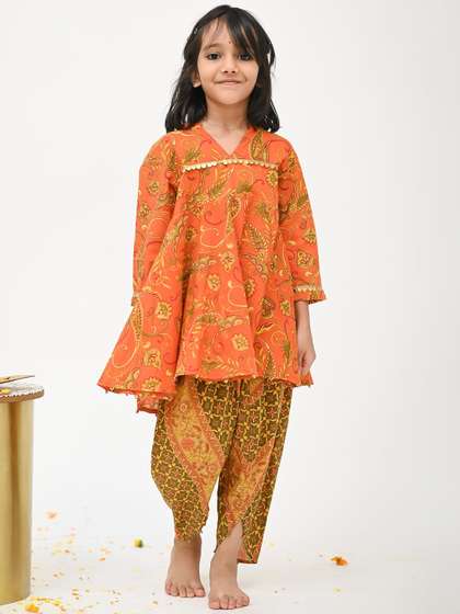 Peekaaboo Kids Girls
                    Ethnic Motifs Printed V-Neck Pure Cotton A-Line
                    Kurta With Tulip Pant