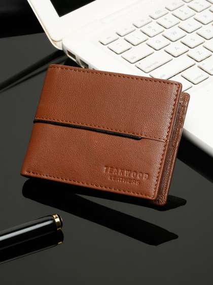 Teakwood Leathers Men
                      Textured Two Fold Wallet