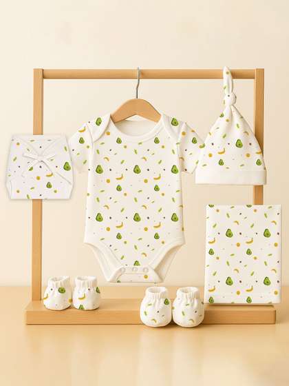 Moms Home Infants Pack
                      Of 6 Printed Organic Cotton Baby Shower Gift
                      Hamper