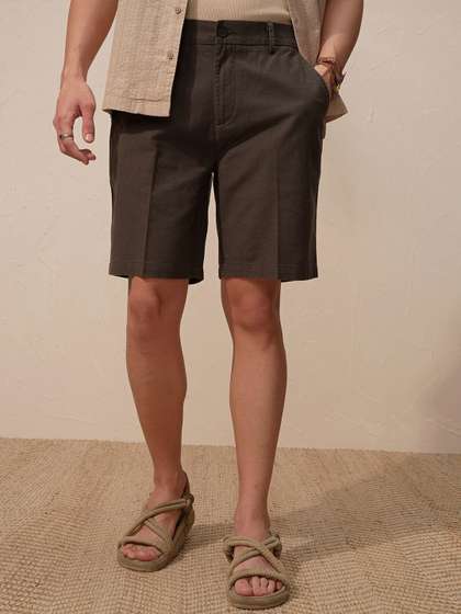 HIGHLANDER Men
                        Cotton Mid-Rise Relaxed Fit Shorts