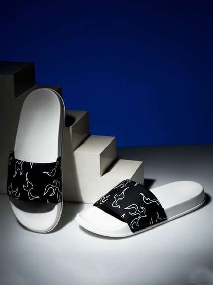 ARVAN Men Printed Casual
                    Sliders