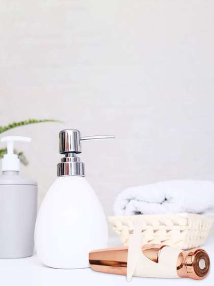 PAINLESS Painless
                      Facial Hair Remover - Rose Gold