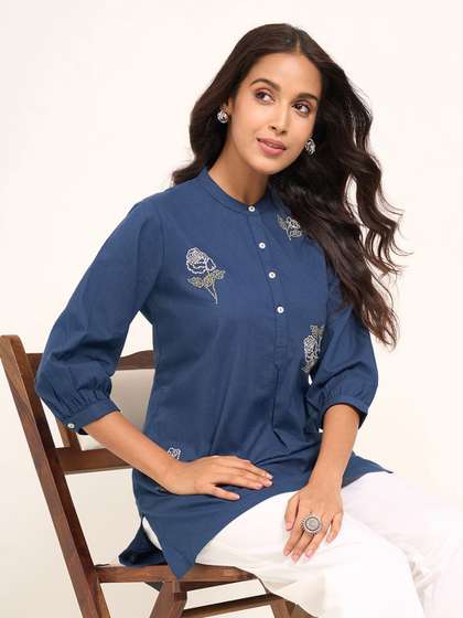 RANGMANCH BY
                        PANTALOONS Mandarin Collar Embroidered Tunic