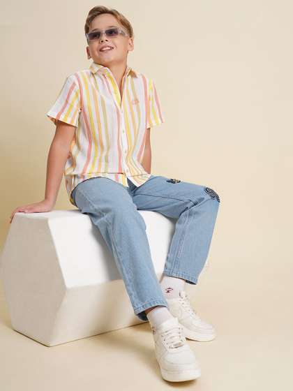 Jack & Jones Junior
                    Boys Spread Collar Vertical Striped Cotton Casual
                    Shirt