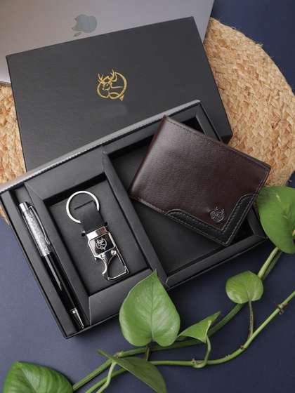 SAZARA Men Wallet With
                    Pen And Keychain Gift Set