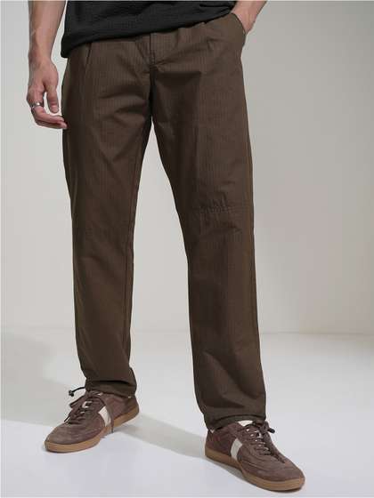 HIGHLANDER Men
                        Straight Fit High-Rise Trousers