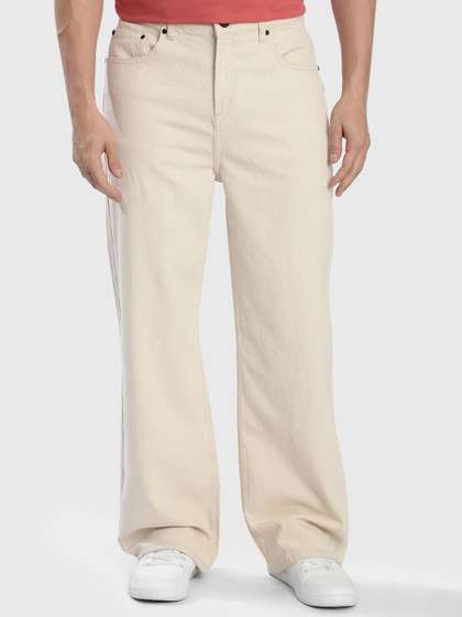 The Roadster Lifestyle
                      Co. Men Cotton Mid-Rise Wide Leg Jeans
