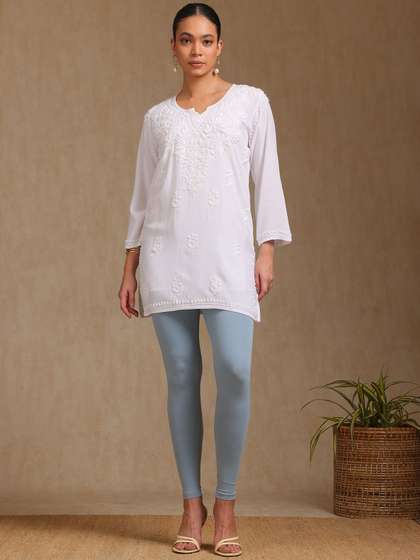 Soch Women
                          Mid-Rise Ankle-Length Leggings