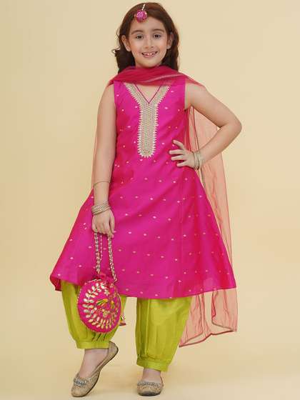 Bitiya by Bhama Girls
                    Ethnic Motifs Embroidered Sequinned Kurta With
                    Salwar & Dupatta