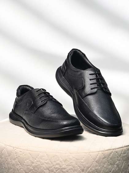 LOUIS STITCH Men Jet
                        Black Genuine Leather Ultra Lightweight Derby
                        Shoes