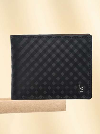 LOUIS STITCH Men Checked
                    Leather Two Fold Wallet