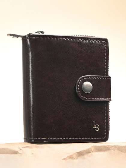 LOUIS STITCH Men Leather
                    Two Fold Wallet