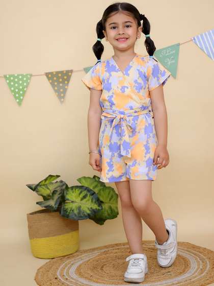 JUNITOS Girls Printed
                      V-Neck Playsuit With Belt