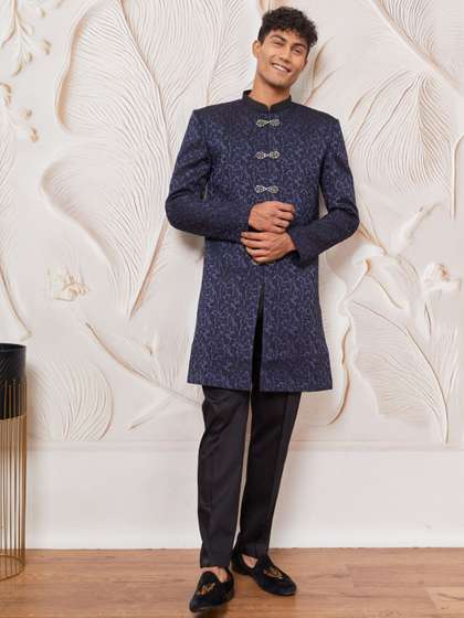 VASTRAMAY Men Self
                        Designed Mandarin Collar Neck Sherwani Set