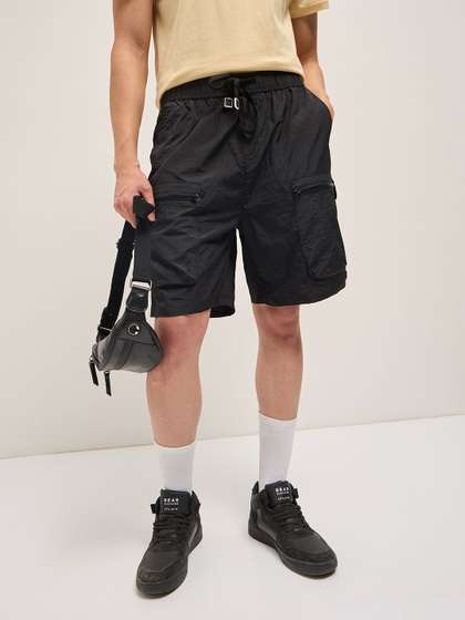 THE BEAR HOUSE Men's
                        Solid Knee Length Shorts