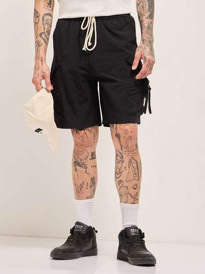 THE BEAR HOUSE Men
                        Solid Mid-Rise Above Knee Length Outdoor Shorts