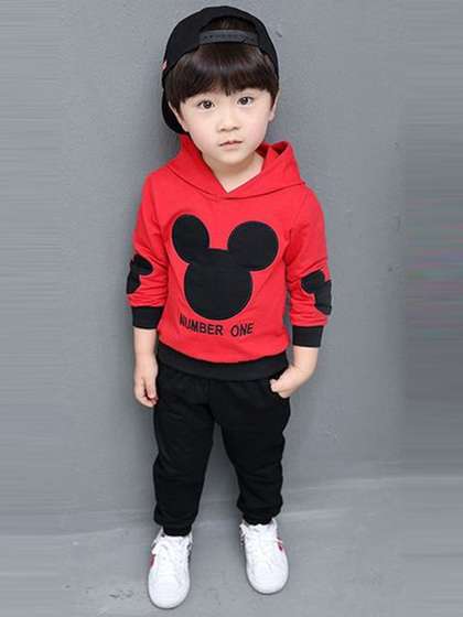 Hikuj Boys Printed
                    Hooded Sweatshirt With Joggers
