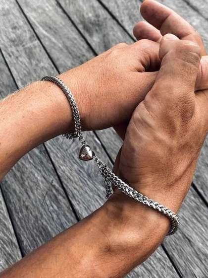 Sangria Couple Chain
                    Bracelet