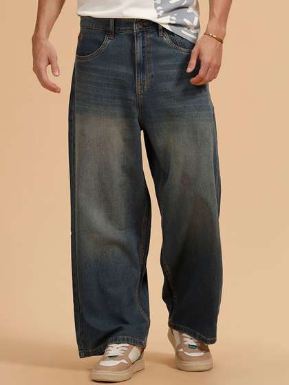 WROGN Men Comfort
                      Mid-Rise Light Fade Pure Cotton Jeans