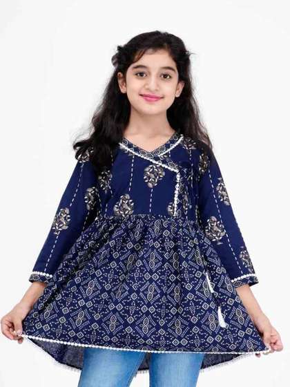 DMP FASHION Girls Floral
                    Printed V-Neck Cotton Top