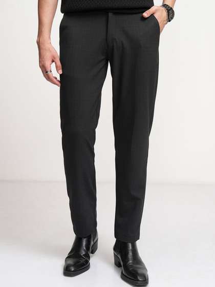 HIGHLANDER Men
                        Checked Comfort Slim Fit Formal Trousers