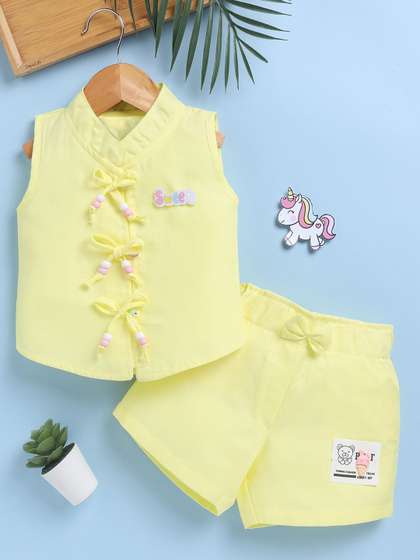 Toonyport Girls Printed
                    Top with Shorts