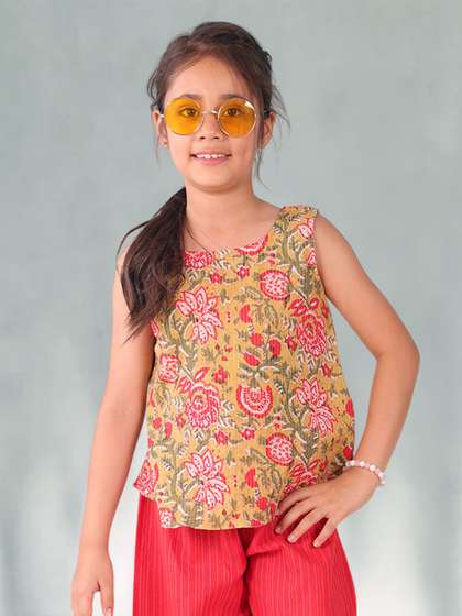 Sangria Girls Floral
                    Printed Pure Cotton Sleeveless Top