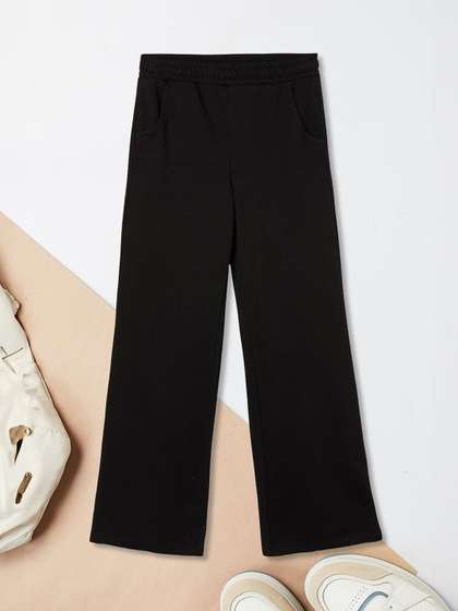 max Girls Regular Fit
                    Mid-Rise Trousers
