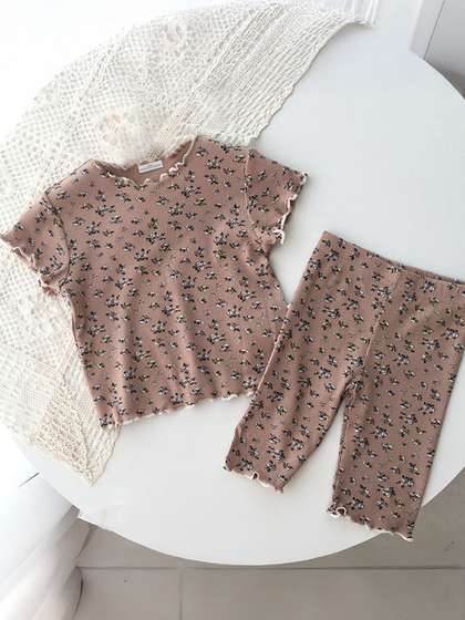 FOREVER FRIDAY Girls
                        Floral Printed Round Neck Top With Trouser