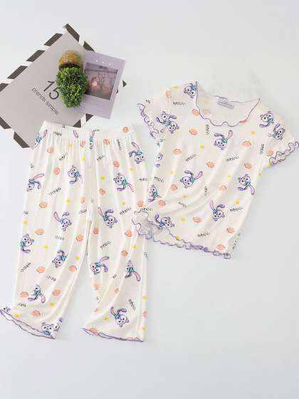 FOREVER FRIDAY Girls
                    Graphic Printed Top with Pyjamas