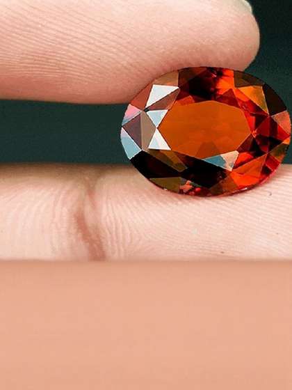 Sidharth Gems 7.25 Ratti
                    6.25 Carat Gomed Hessonite Ring