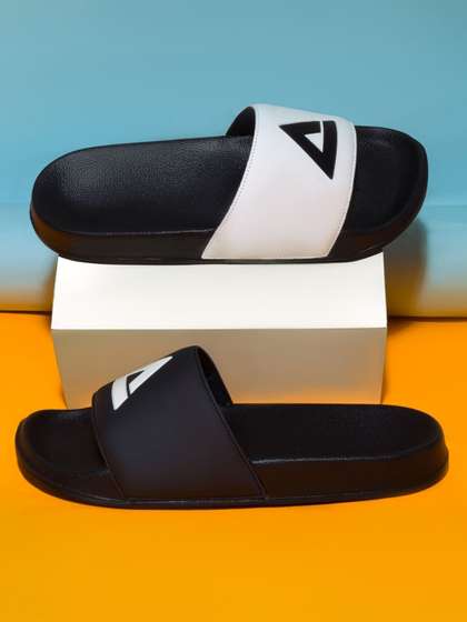 ARVAN Men Printed
                      Sliders