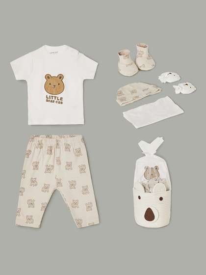 Juniors by Lifestyle
                    Infant Boys Set Of 8 Printed Pure Cotton Baby
                    Apparel Gift Set