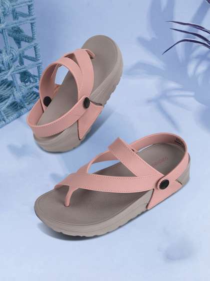 Bata Flatform
                        Sandals