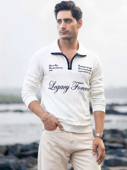 Powerlook Men
                        Printed Sweatshirt