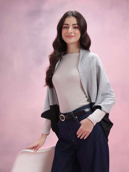 DressBerry
                        Colourblocked Collarless Front-Open Winter
                        Shrug