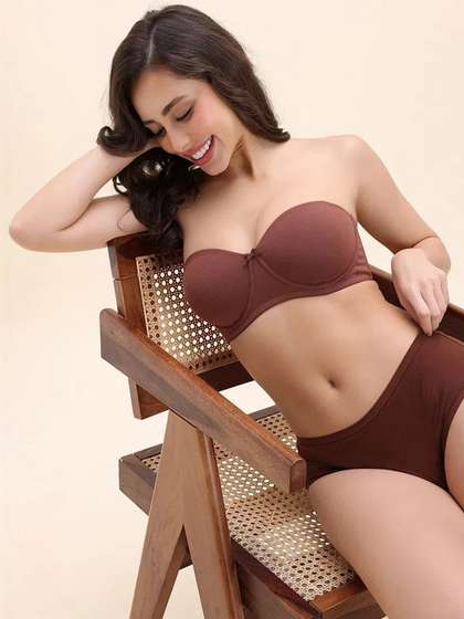 Zivame Bandeau Bra
                        Medium Coverage Underwired Lightly Padded