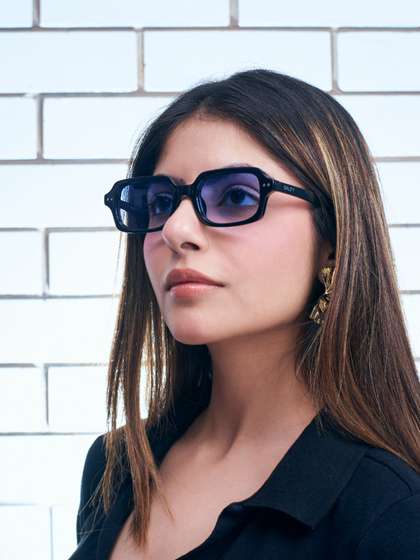 SALTY Unisex Frost Hue
                    Fashionable Rectangle Sunglasses SG0005-BK-BU-Black