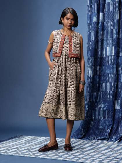Taavi Kalamkari Indie
                      Floral Printed Pure Cotton A-line Ethnic Dress
                      with Jacket