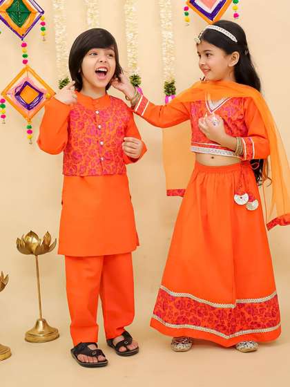 JUNITOS Girls
                        Embellished Foil Print Ready to Wear Lehenga
                        & Blouse With Dupatta