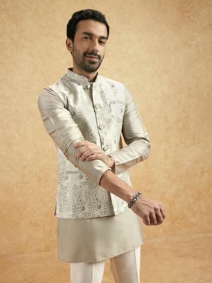 KISAH Men Textured
                        Zari Regular Fit Nehru Jacket
