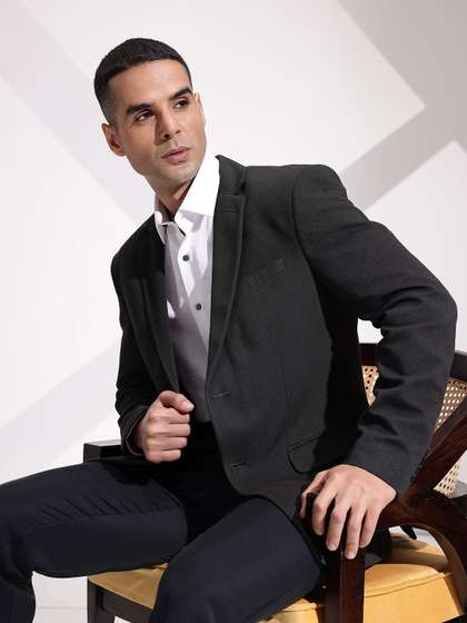 INVICTUS Slim Fit
                        Textured Notched Lapel Collar Single-Breasted
                        Formal Blazer