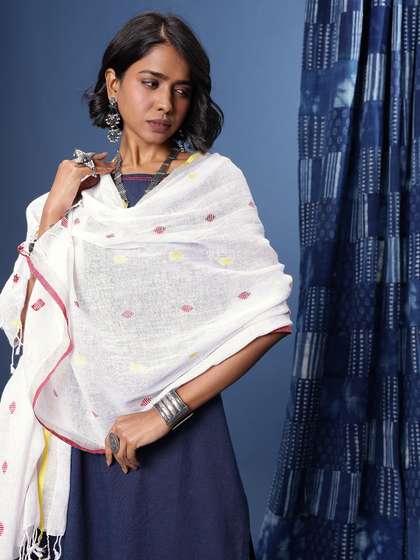 Taavi Ethnic
                          Motifs Woven Design Linen Woven Dupatta